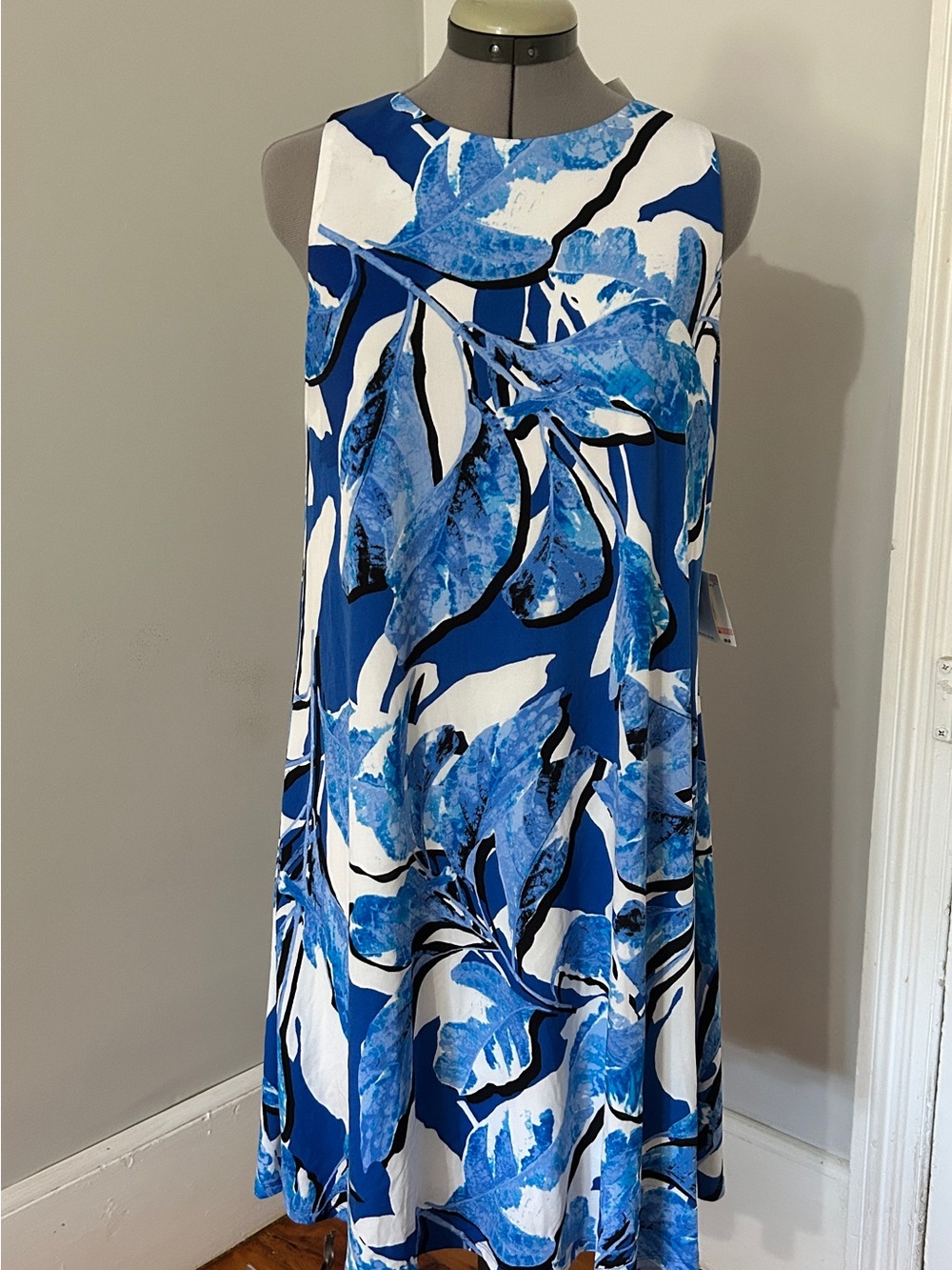 Anne Klein Blue and White Floral Swing classy Dress NWT
